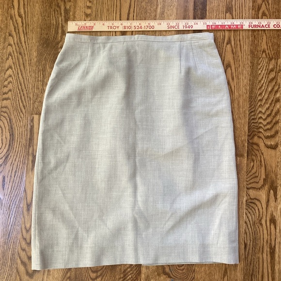Giorgio Armani skirt lined flax neutral quiet luxury pencil size 10 - Picture 2 of 10